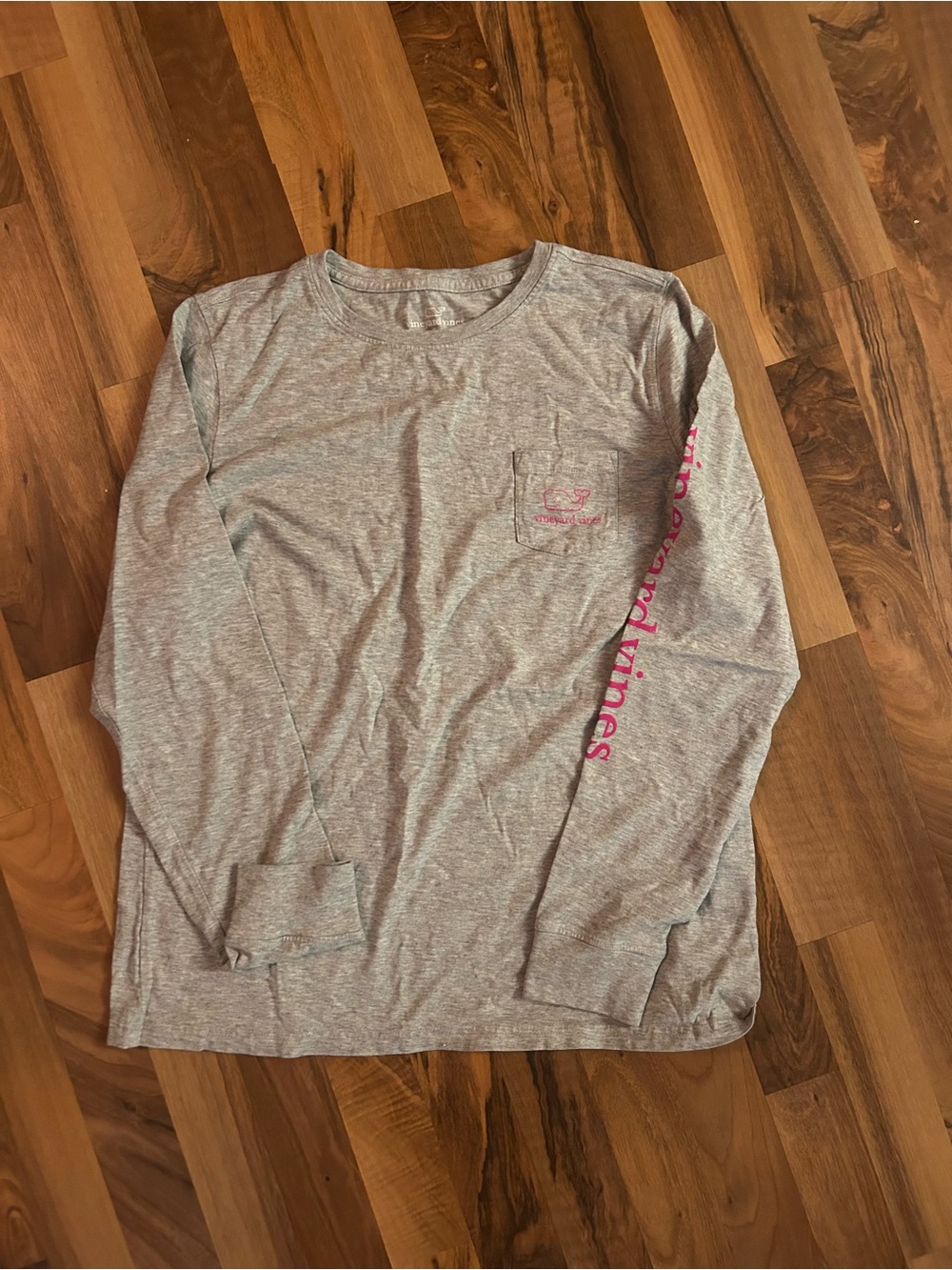 Vineyard Vines Women’s Gray Long Sleeve Crew Neck Preppy T-Shirt Whale Logo M